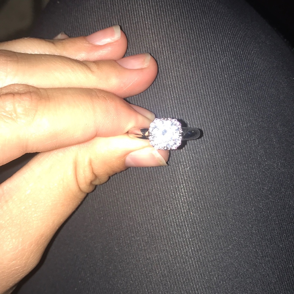 Ring - Picture 1 of 3